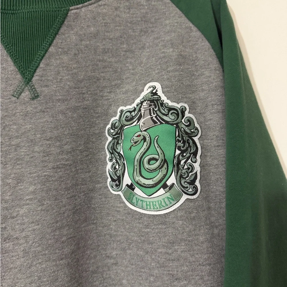Harry Potter Universal Studios Slytherin Men's Crewneck Sweatshirt - Picture 2 of 5